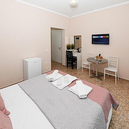 Škalngur Hotel Fama מראה חיצוני תמונה