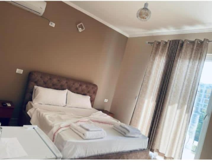 Škalngur Hotel Fama מראה חיצוני תמונה