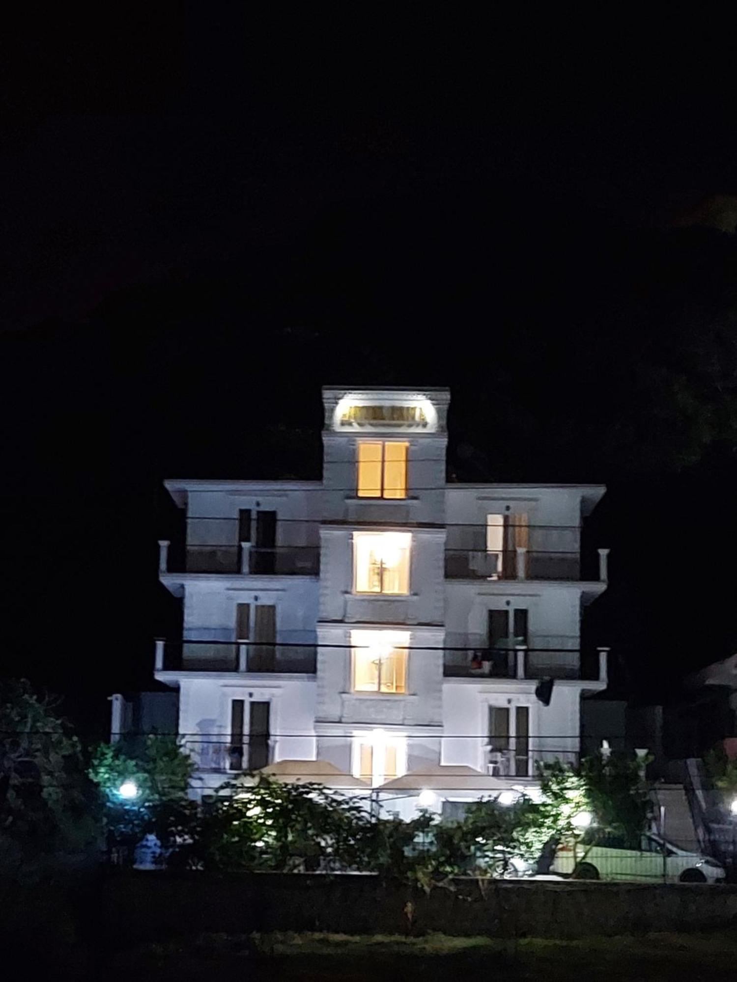 Škalngur Hotel Fama מראה חיצוני תמונה