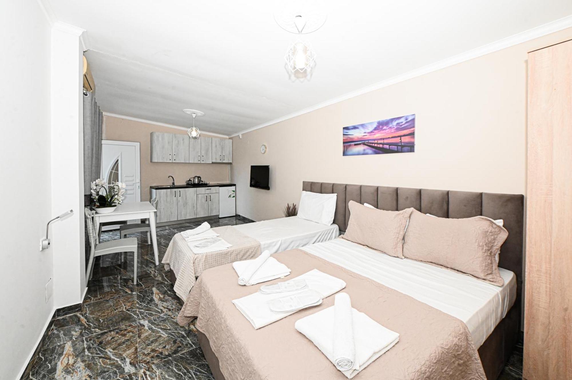 Škalngur Hotel Fama מראה חיצוני תמונה