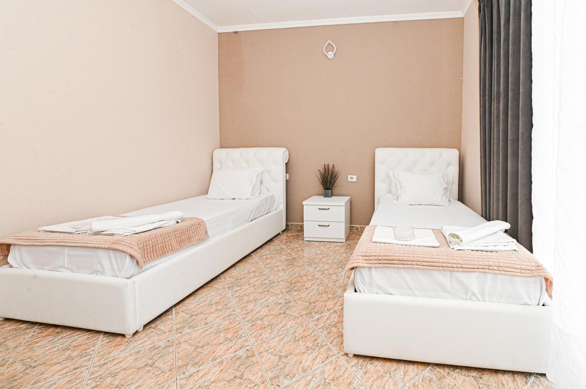 Škalngur Hotel Fama מראה חיצוני תמונה