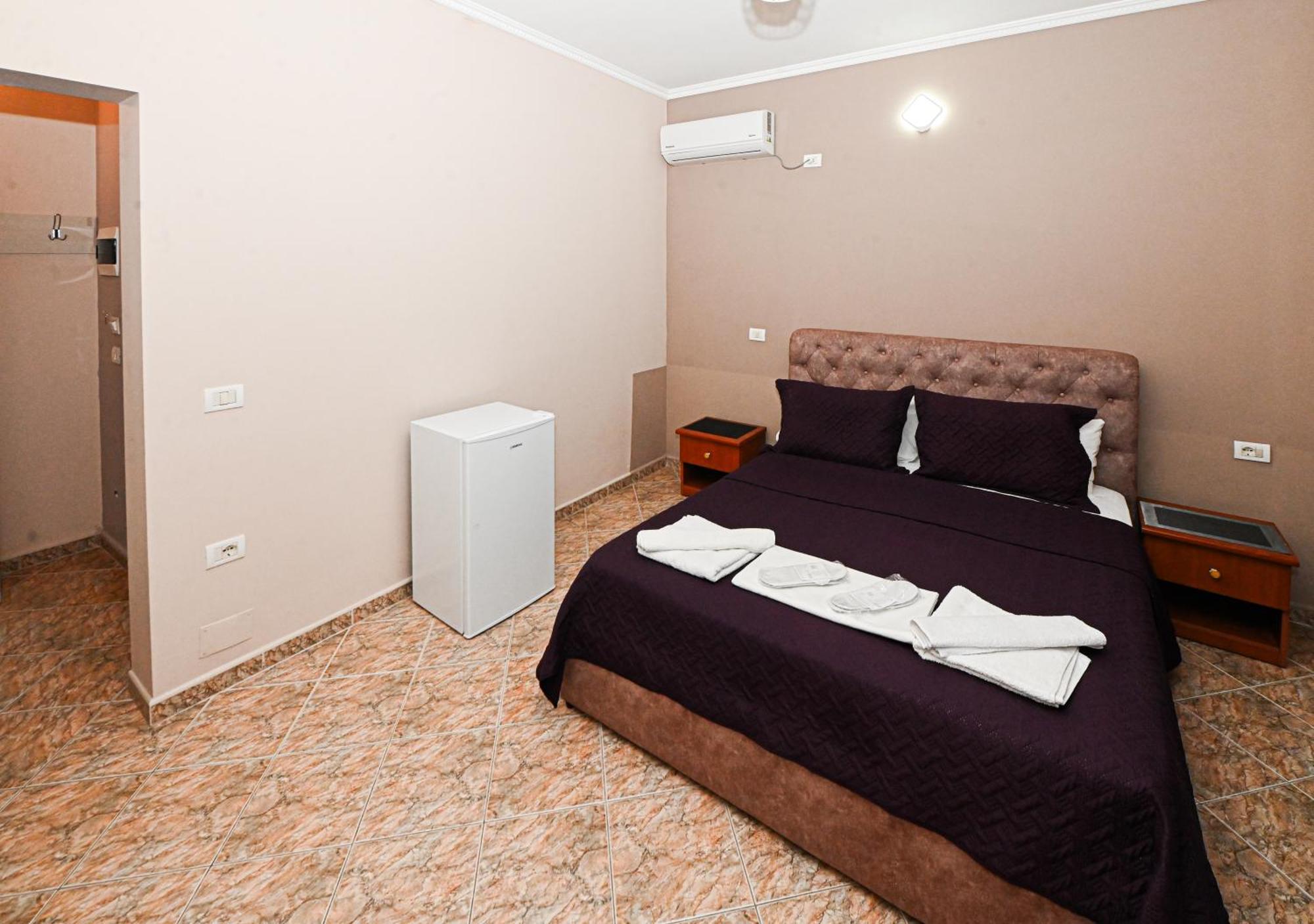 Škalngur Hotel Fama מראה חיצוני תמונה
